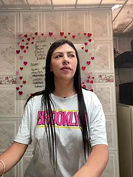 Snapshot of Alanna_atm_ chatting on 5, 2, 2025 Alanna atm  online show from 5, 2, 2025