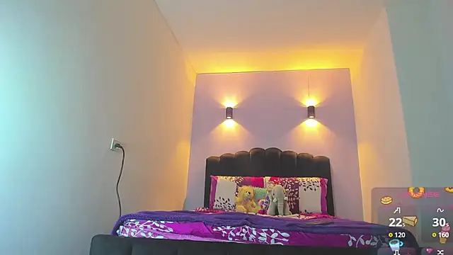 Sofia Clauss  online show from 21, 9, 2025