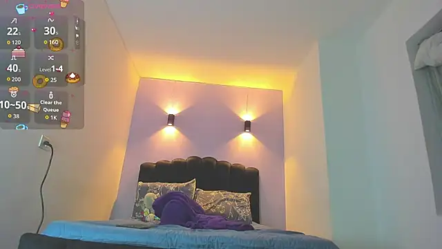 Sofia Clauss  online show from 14, 10, 2025