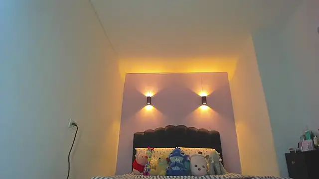 Sofia Clauss  online show from 17, 2, 2026