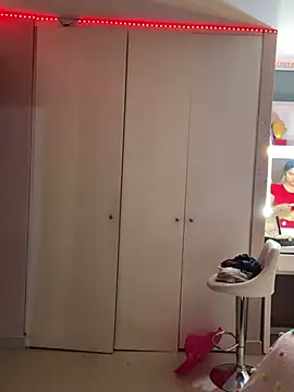 DarianaGuzz online show from 3, 3, 2025