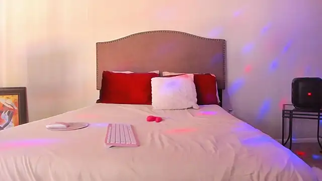 yiauana online show from 13, 12, 2025