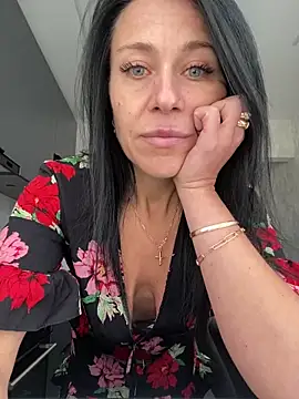 Snapshot of CuteNata chatting on 9, 10, 2025 CuteNata online show from 9, 10, 2025