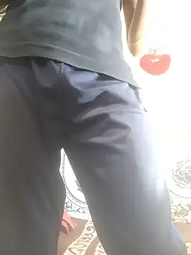 Snapshot of BadBoySmoker7070 chatting on 4, 3, 2025 BadBoySmoker7070 online show from 4, 3, 2025