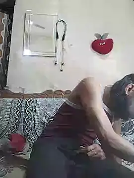 Snapshot of BadBoySmoker7070 chatting on 6, 3, 2025 BadBoySmoker7070 online show from 6, 3, 2025