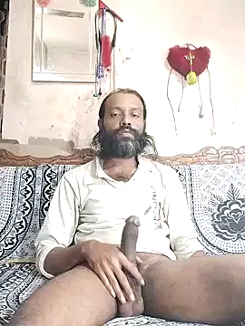 Snapshot of BadBoySmoker7070 chatting on 11, 11, 2025 BadBoySmoker7070 online show from 11, 11, 2025