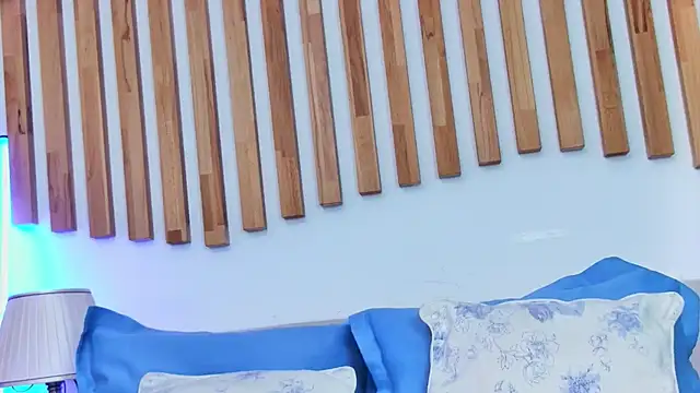 EmilyColle  online show from 24, 11, 2025