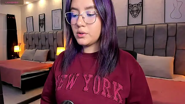 Snapshot of sweet--emily chatting on 20, 2, 2025 sweet--emily online show from 20, 2, 2025