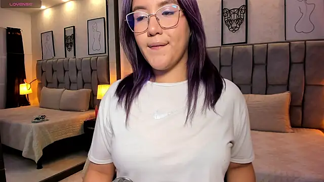 Snapshot of sweet--emily chatting on 23, 2, 2025 sweet--emily online show from 23, 2, 2025