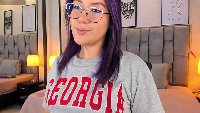 Snapshot of sweet--emily chatting on 12, 3, 2025 sweet--emily online show from 12, 3, 2025