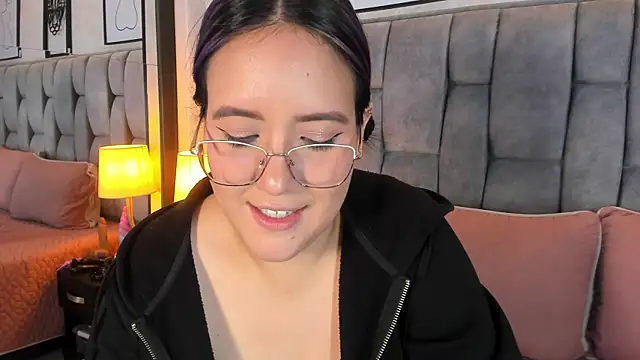Snapshot of sweet--emily chatting on 23, 3, 2025 sweet--emily online show from 23, 3, 2025