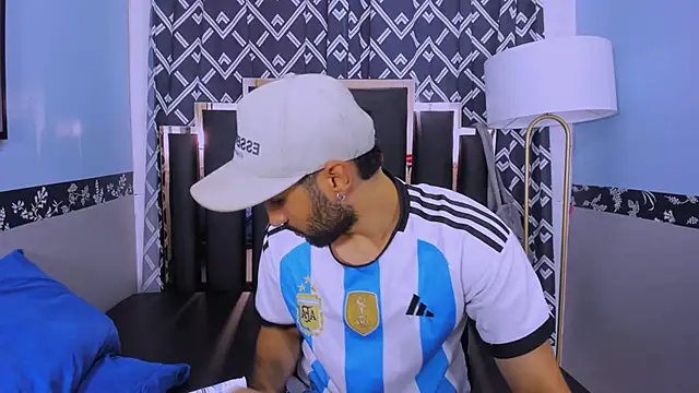 MilanZaire online show from 23, 10, 2025