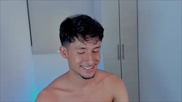 Snapshot of dimitri_targaryen chatting on 6, 12, 2024 dimitri targaryen online show from 6, 12, 2024