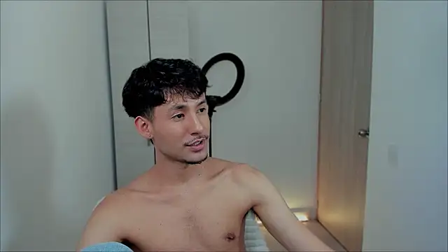 Snapshot of dimitri_targaryen chatting on 15, 12, 2024 dimitri targaryen online show from 15, 12, 2024