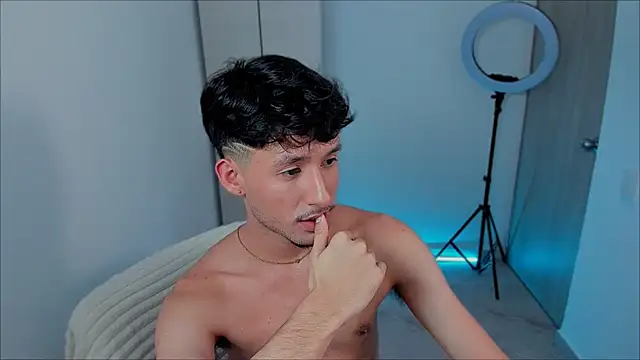 Snapshot of dimitri_targaryen chatting on 17, 12, 2024 dimitri targaryen online show from 17, 12, 2024