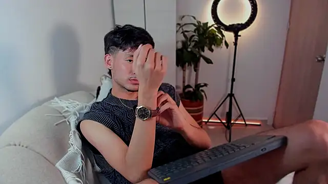 Snapshot of dimitri_targaryen chatting on 10, 1, 2025 dimitri targaryen online show from 10, 1, 2025