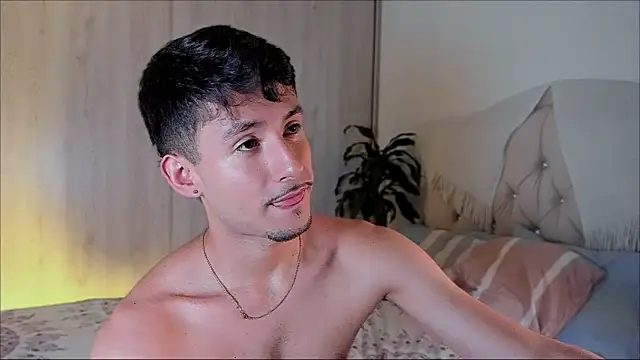 Snapshot of dimitri_targaryen chatting on 10, 9, 2025 dimitri targaryen online show from 10, 9, 2025