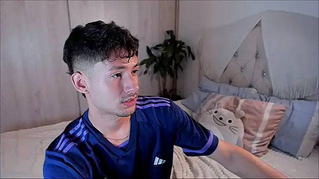 Snapshot of dimitri_targaryen chatting on 22, 9, 2025 dimitri targaryen online show from 22, 9, 2025