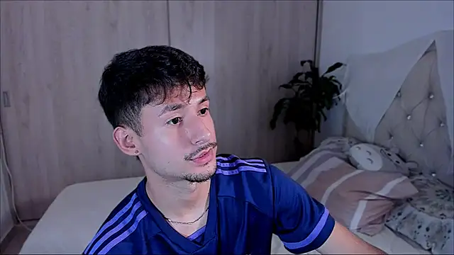 Snapshot of dimitri_targaryen chatting on 3, 10, 2025 dimitri targaryen online show from 3, 10, 2025