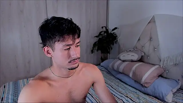 Snapshot of dimitri_targaryen chatting on 7, 10, 2025 dimitri targaryen online show from 7, 10, 2025