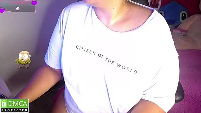 Snapshot of KittyHot20 chatting on 8, 10, 2025 KittyHot20 online show from 8, 10, 2025