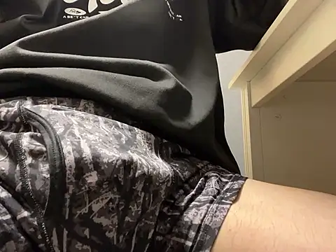 Snapshot of lkun9 chatting on 25, 10, 2025 lkun9 online show from 25, 10, 2025