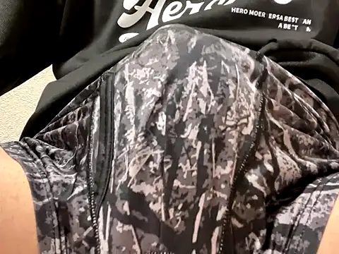 Snapshot of lkun9 chatting on 2, 12, 2025 lkun9 online show from 2, 12, 2025