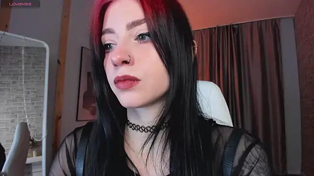 Snapshot of arielabradberry chatting on 27, 12, 2024 arielabradberry online show from 27, 12, 2024