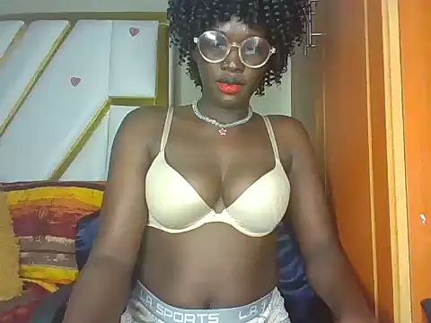 Snapshot of cutesmiling chatting on 7, 3, 2025 cutesmiling online show from 7, 3, 2025