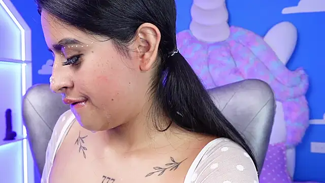 miss romyna online show from 31, 1, 2025