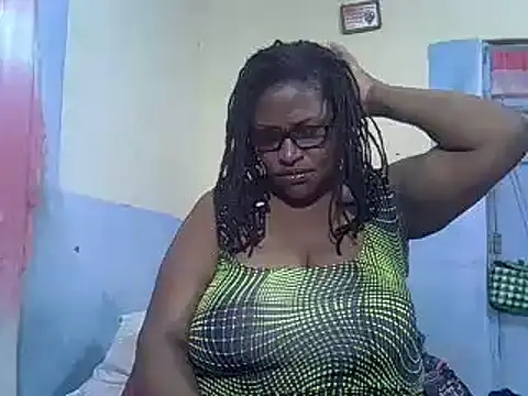 Snapshot of sexy_bigboobss chatting on 25, 9, 2025 sexy bigboobss online show from 25, 9, 2025