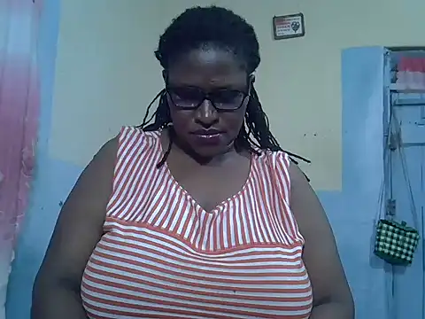 Snapshot of sexy_bigboobss chatting on 24, 10, 2025 sexy bigboobss online show from 24, 10, 2025