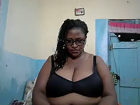 Snapshot of sexy_bigboobss chatting on 15, 11, 2025 sexy bigboobss online show from 15, 11, 2025