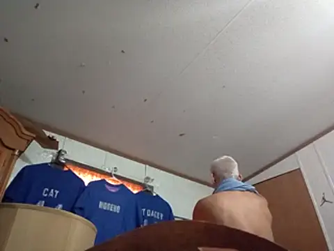 Snapshot of Xoc8_ chatting on 18, 10, 2025 Xoc8 online show from 18, 10, 2025