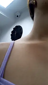 AnthonelaDuque online show from 3, 11, 2025