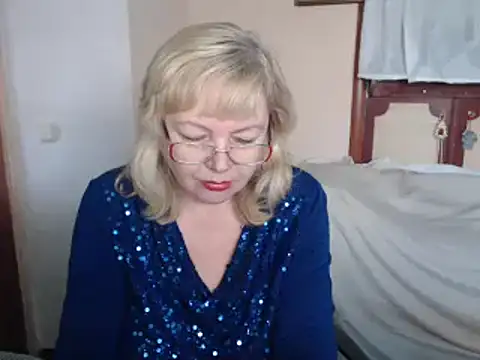 EvelynLoveShy online show from 19, 12, 2024