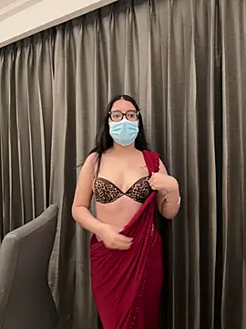 jAsMinE678 online show from 3, 6, 2026