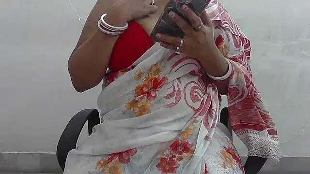 Snapshot of my-laila chatting on 4, 7, 2026 my-laila online show from 4, 7, 2026