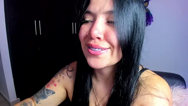 Snapshot of AilynRed chatting on 9, 1, 2025 AilynRed online show from 9, 1, 2025