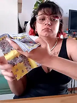 Snapshot of ConeNella chatting on 11, 12, 2024 ConeNella online show from 11, 12, 2024