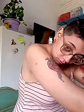 Snapshot of ConeNella chatting on 13, 12, 2024 ConeNella online show from 13, 12, 2024