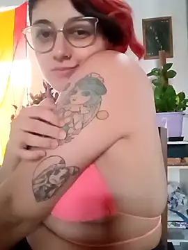 Snapshot of ConeNella chatting on 31, 12, 2024 ConeNella online show from 31, 12, 2024