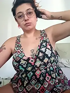 Snapshot of ConeNella chatting on 4, 3, 2025 ConeNella online show from 4, 3, 2025