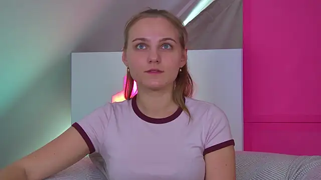 MelissaMelrey online show from 10, 7, 2026