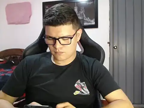 Plug Control online show from 21, 2, 2025