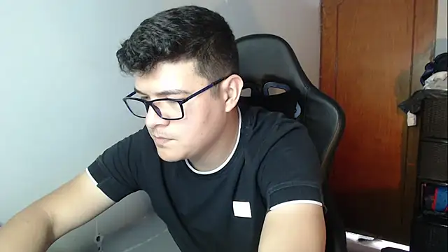 Plug Control online show from 22, 12, 2025