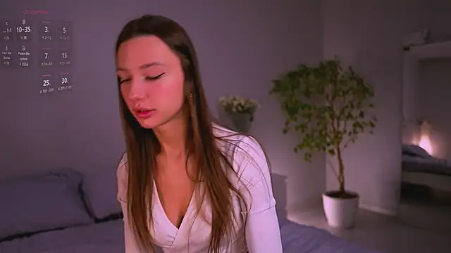 Snapshot of new_Claire chatting on 19, 3, 2025 new Claire online show from 19, 3, 2025