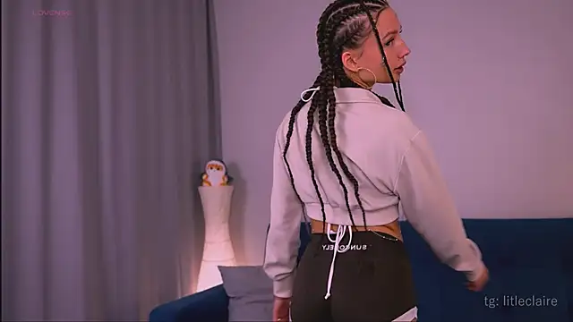 new Claire online show from 8, 11, 2025