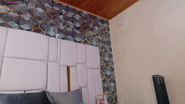 lia mariana online show from 23, 11, 2025