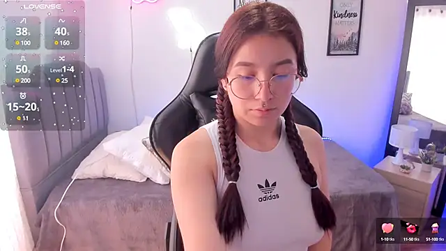 Snapshot of Amy_joones chatting on 4, 3, 2025 Amy joones online show from 4, 3, 2025